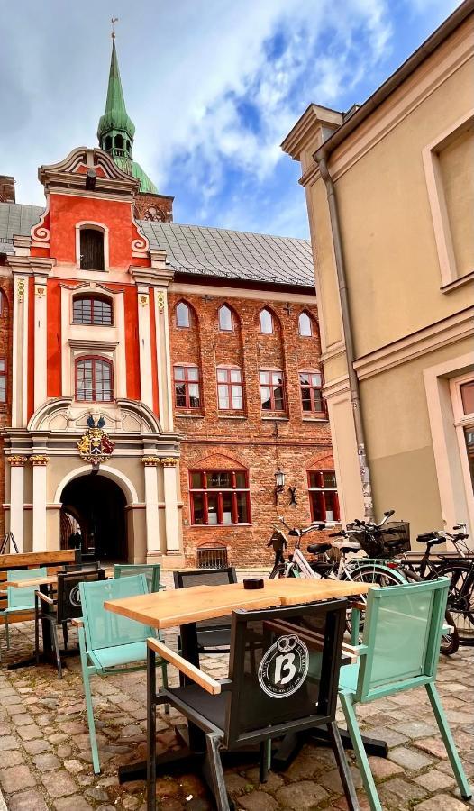 Pension Altstadt Moench In Top Lage Preis Inclusive 5 Prozent Bettensteuer Und Fruehstueck شترالسوند المظهر الخارجي الصورة