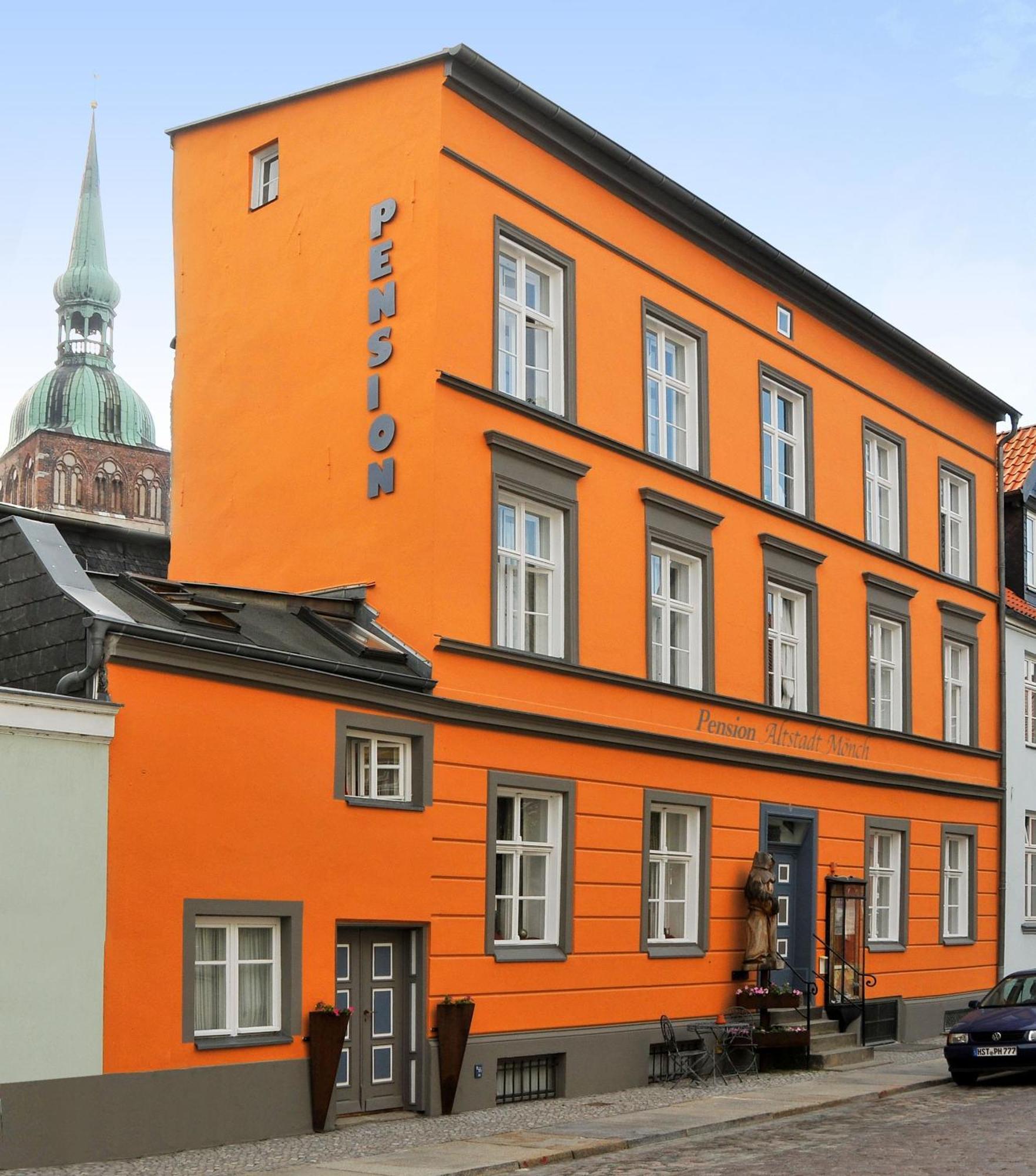 Pension Altstadt Moench In Top Lage Preis Inclusive 5 Prozent Bettensteuer Und Fruehstueck شترالسوند المظهر الخارجي الصورة